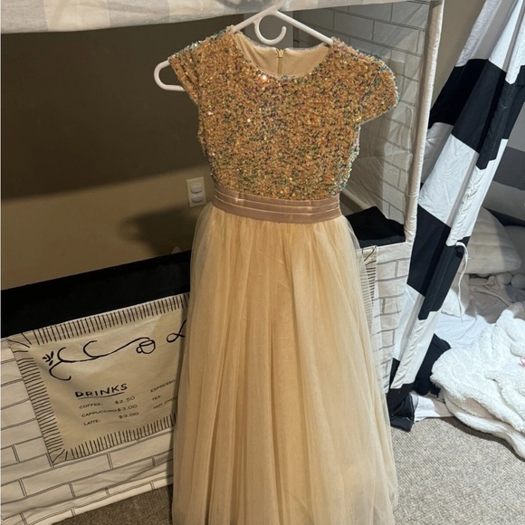 Sparkling Gold and Cream Kids Dress Sz 10 party  wedding event - Picture 2 of 13